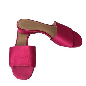 Pour La Victoire sandals/slides beautiful satin like fabric, hot pink, 9.5